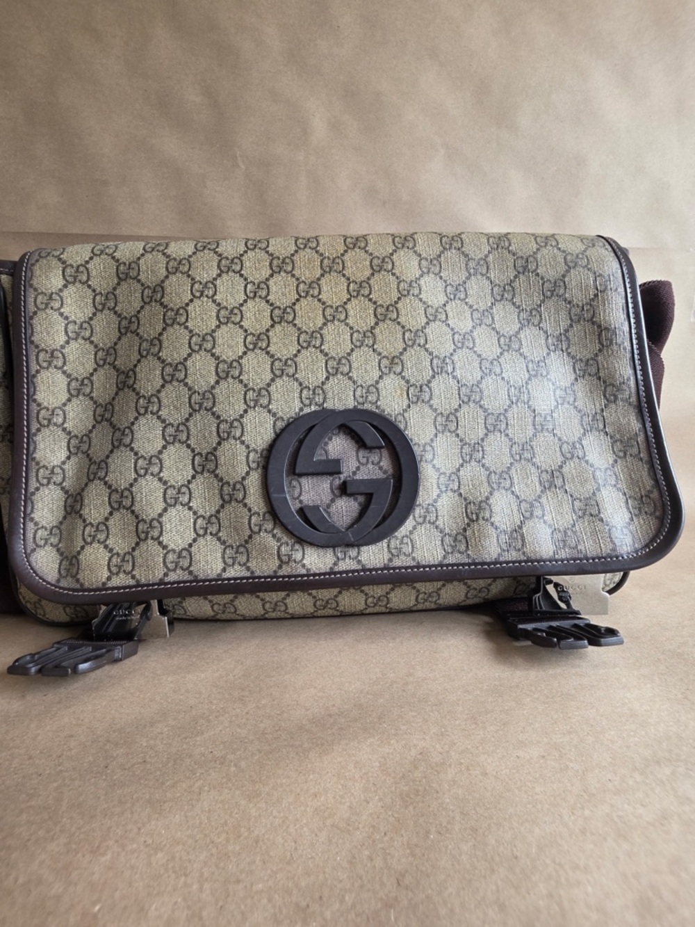 Gucci GG Supreme Interlocking G Crossbody